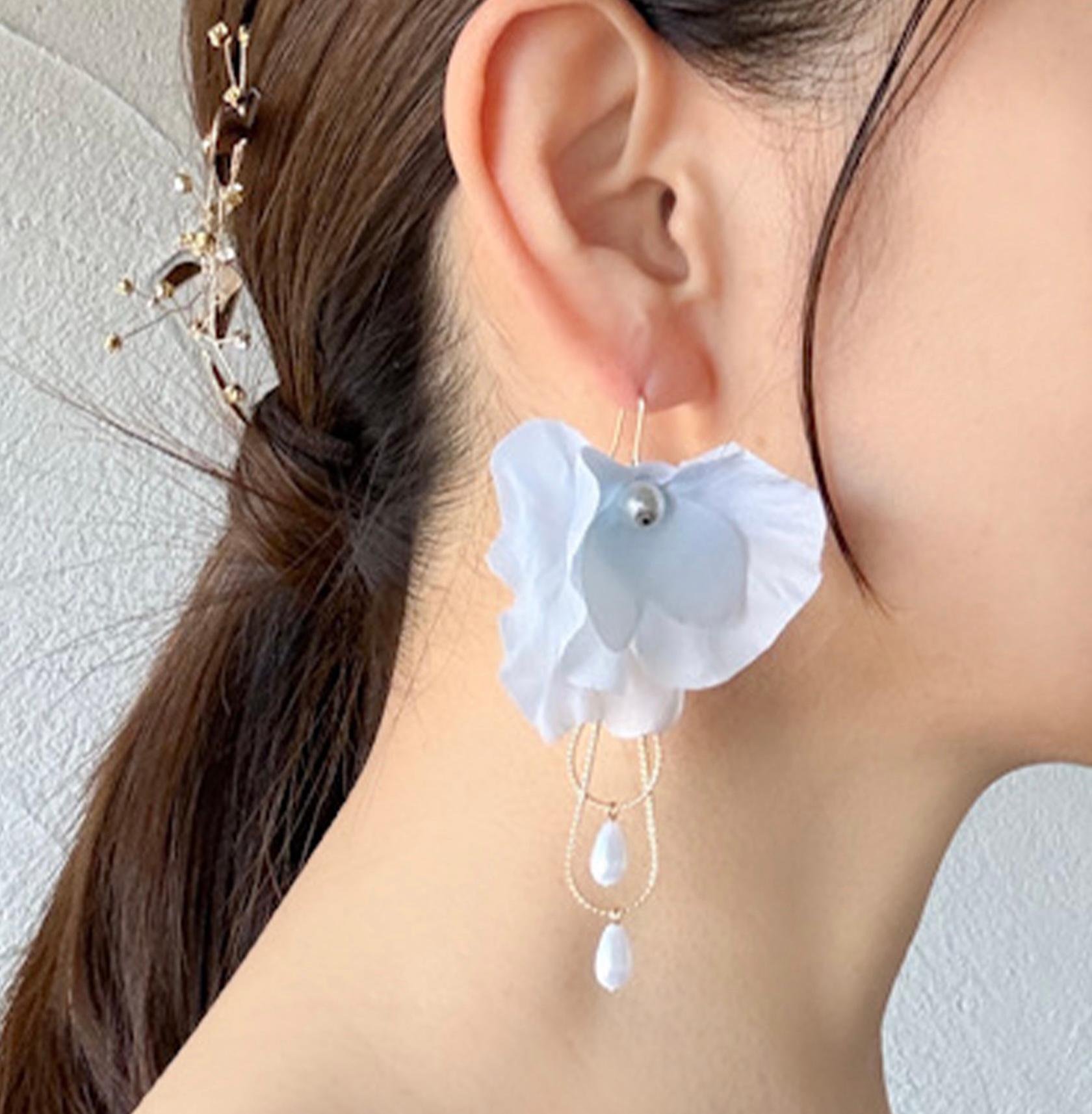 ◎スイートピーのピアス/イヤリング1枚目の画像